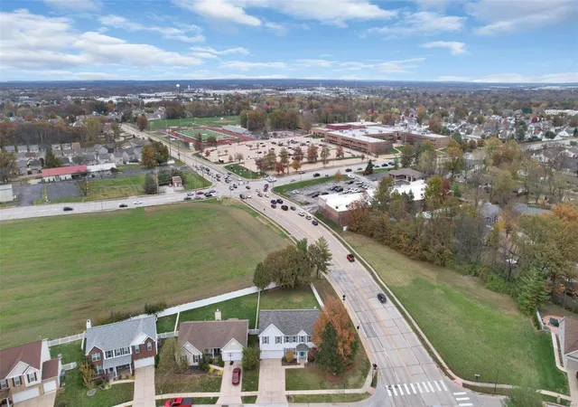 Photo 4 of Single Family Residence at 101 Abington Dr, Saint Peters, MO 63376 | MLS# MIS24071511 | | Sold on 2025-04-03