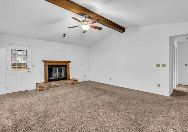 Photo 2 of Single Family Residence at 22 Eagle Chase Ct, Saint Peters, MO 63376 | MLS# MIS24071561 | | Sold on 2025-01-31