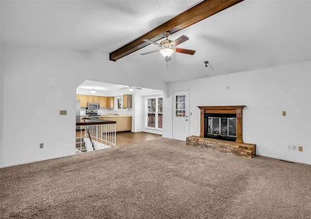 Photo 3 of Single Family Residence at 22 Eagle Chase Ct, Saint Peters, MO 63376 | MLS# MIS24071561 | | Sold on 2025-01-31