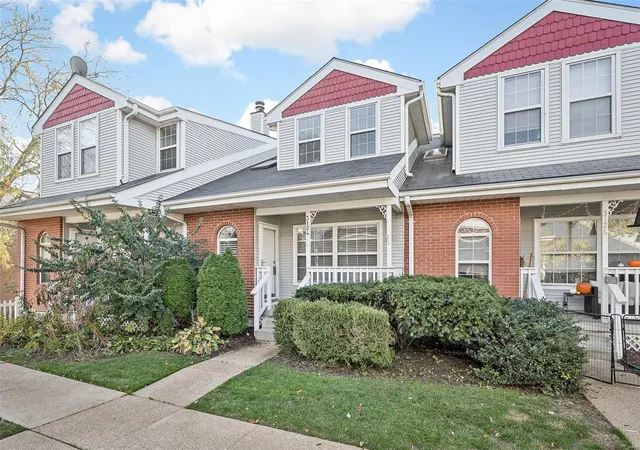 Photo 1 of Townhouse at 3124 Park Hampton Ct, Saint Louis, MO 63139 | MLS# MIS24071564 | | Sold on 2024-12-30