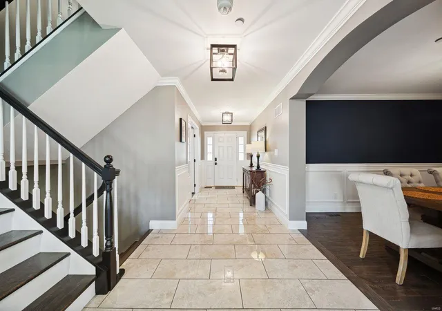 Photo 2 of Single Family Residence at 6214 Pathfinder Dr, Saint Louis, MO 63129 | MLS# MIS24071644 |  | Sold on 2025-02-04