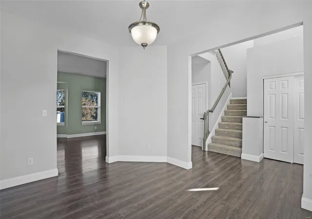 Photo 3 of Single Family Residence at 222 Red Leaf Wy, Wright City, MO 63390 | MLS# MIS24071819 | | Sold on 2024-12-23