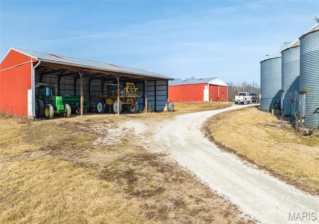 Photo 3 of House for sale at 205 Hemsath, Augusta, MO 63332 | MLS# MIS24071848 | Listing updated on 2026-06-15