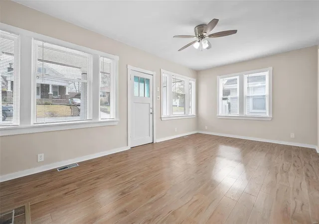 Photo 3 of Single Family Residence at 2145 Penfield Ave, Saint Louis, MO 63114 | MLS# MIS24071930 |  | Sold on 2025-02-18