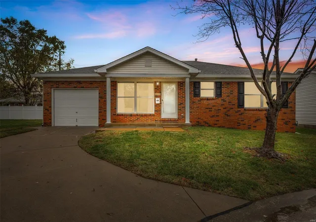 Photo 2 of Single Family Residence at 8225 Mastis Meadows Ct, Saint Louis, MO 63123 | MLS# MIS24071934 |  | Sold on 2024-12-19