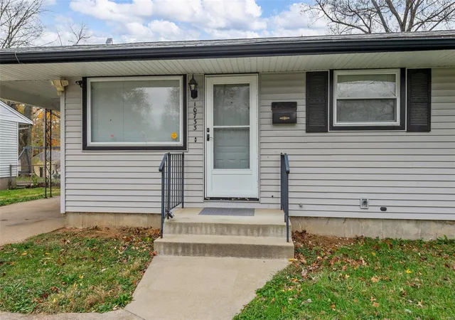 Photo 3 of Single Family Residence at 10733 Spring Garden Dr, Saint Louis, MO 63137 | MLS# MIS24072094 | | Sold on 2024-12-30