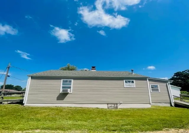 Photo 5 of Single Family Residence at 3568 4Th St, Owensville, MO 65066 | MLS# MIS24072096 |  | Sold on 2025-08-05