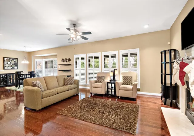 Photo 3 of Single Family Residence at 317 Country Orchard Dr, Lake Saint Louis, MO 63367 | MLS# MIS24072160 | | Sold on 2024-12-27