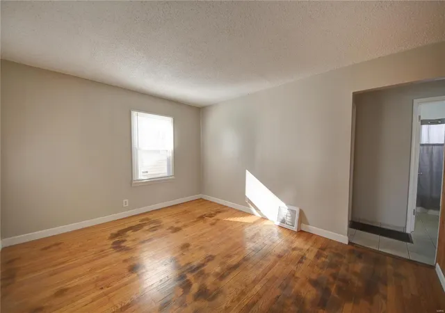 Photo 1 of Single Family Residence at 2953 Walton Rd, Saint Louis, MO 63114 | MLS# MIS24072201 | | Sold on 2025-01-30