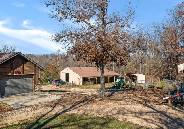 Photo 4 of Single Family Residence at 3047 County Road 156, Kingdom City, MO 65262 | MLS# MIS24072350 | | Sold on 2025-04-15