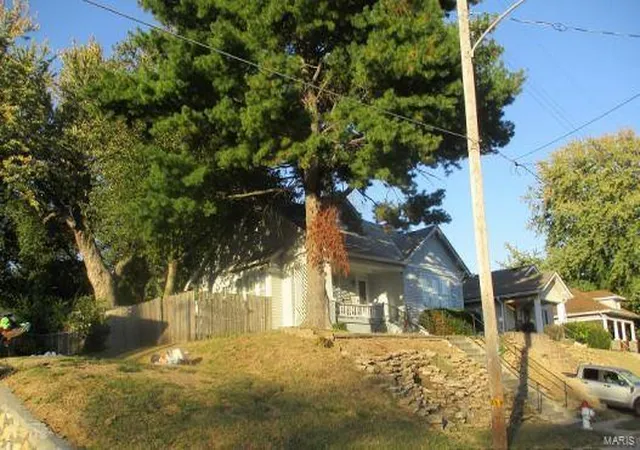 Photo 1 of Single Family Residence at 3011 Miller Ave, Saint Joseph, MO 64506 | MLS# MIS24072367 | | Sold on 2025-01-30