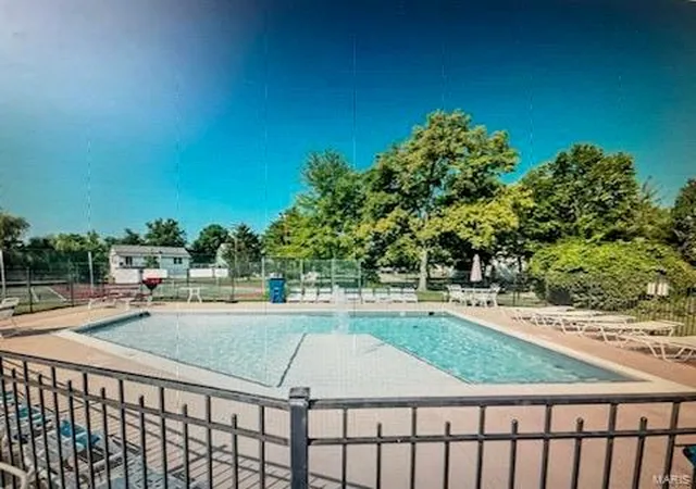 Photo 3 of Single Family Residence at 4019 French Oak Ln, Saint Charles, MO 63304 | MLS# MIS24072386 | | Sold on 2025-04-11