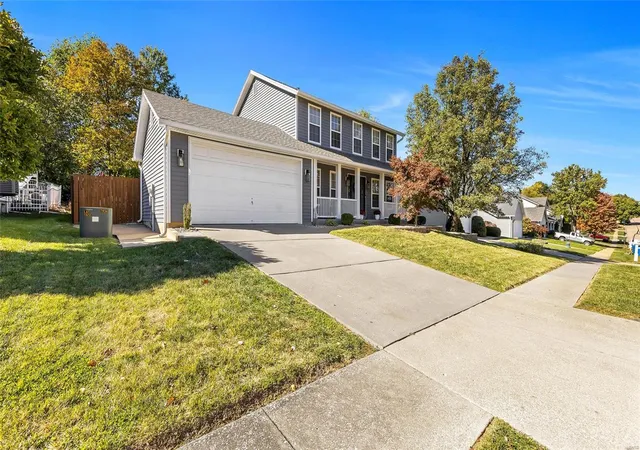 Photo 1 of Single Family Residence at 135 Whetstone Dr, Saint Charles, MO 63303 | MLS# MIS24072558 | | Sold on 2025-02-04