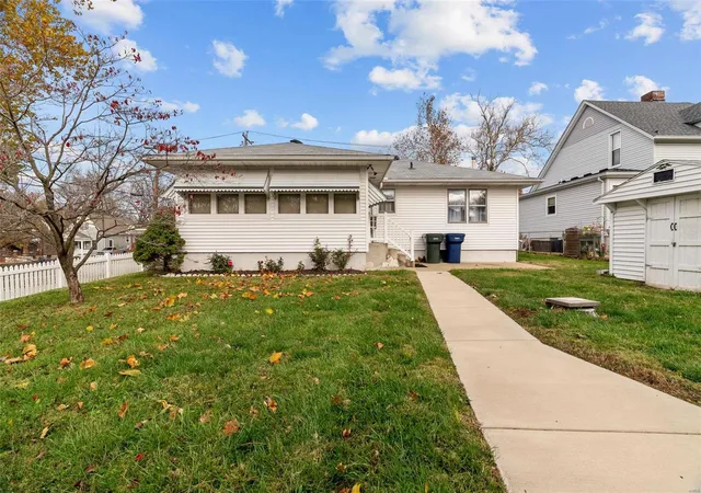 Photo 3 of Single Family Residence at 7320 Canterbury Ave, Saint Louis, MO 63143 | MLS# MIS24072732 | | Sold on 2025-01-16