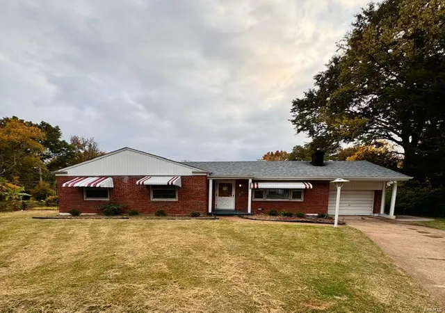 Photo 1 of Sale Pending at 9271 Dell Ct, Saint Louis, MO 63137 | MLS# MIS24072749 | Listing updated on 2025-10-16