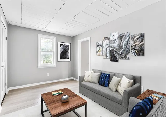 Photo 4 of Single Family Residence at 912 Dammert Ave, Saint Louis, MO 63125 | MLS# MIS24072753 | | Sold on 2025-01-16