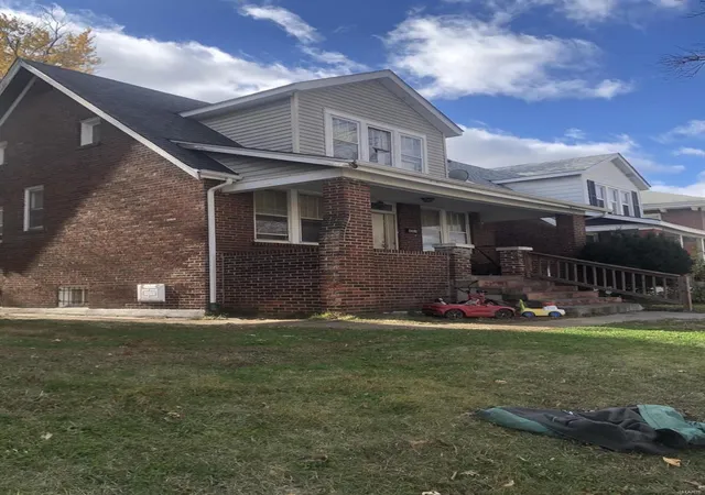 Photo 2 of Single Family Residence at 4566 Lewis Pl, Saint Louis, MO 63113 | MLS# MIS24072815 | | Sold on 2025-02-24