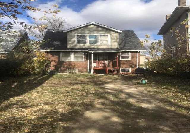 Photo 3 of Single Family Residence at 4566 Lewis Pl, Saint Louis, MO 63113 | MLS# MIS24072815 | | Sold on 2025-02-24