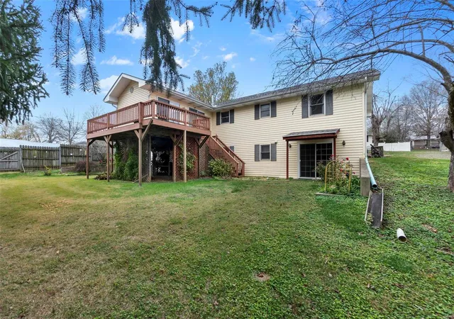 Photo 5 of Single Family Residence at 104 Crest St, Marble Hill, MO 63764 | MLS# MIS24072839 |  | Sold on 2025-03-21
