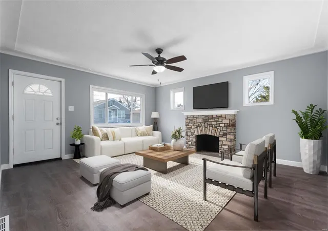 Photo 3 of Single Family Residence at 715 Lagro Ave, Saint Louis, MO 63125 | MLS# MIS24072964 | | Sold on 2025-03-21