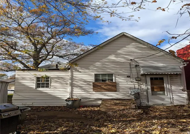 Photo 3 of Single Family Residence at 4738 Minnesota Ave, Saint Louis, MO 63111 | MLS# MIS24072986 | | Sold on 2025-03-07
