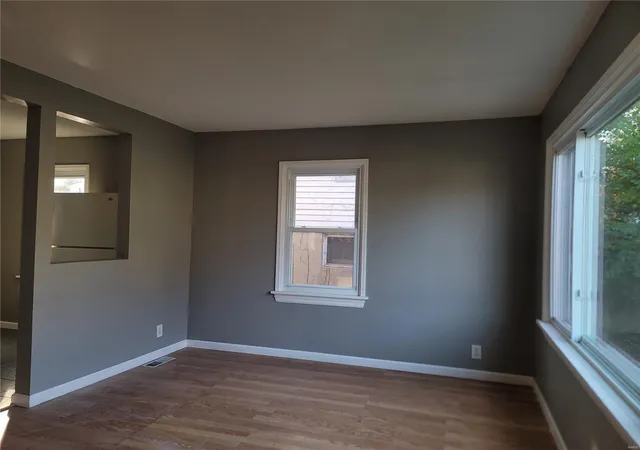Photo 3 of Single Family Residence at 3526 Connor Ave, Saint Louis, MO 63121 | MLS# MIS24073069 | | Sold on 2025-05-09