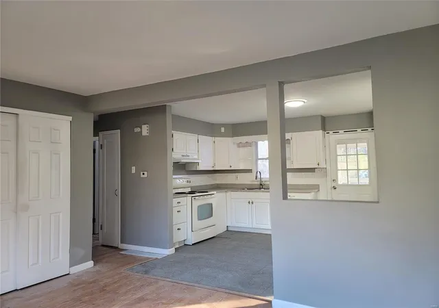 Photo 4 of Single Family Residence at 3526 Connor Ave, Saint Louis, MO 63121 | MLS# MIS24073069 | | Sold on 2025-05-09