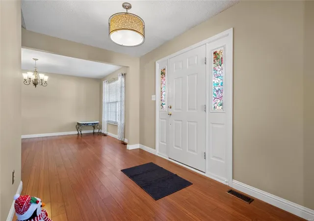 Photo 3 of Single Family Residence at 5469 Precious Stone Ct, Saint Charles, MO 63304 | MLS# MIS24073168 |  | Sold on 2025-01-16