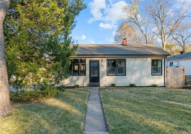 Single Family Residence at 9732 Balboa Dr, Saint Louis, MO 63136 | MLS# MIS24073357 | | Sold on 2025-03-31
