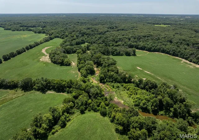 Photo 2 of Farm at 1762 Ssr-W, Bethel, MO 63434 | MLS# MIS24073416 |  | Sold on 2025-11-17