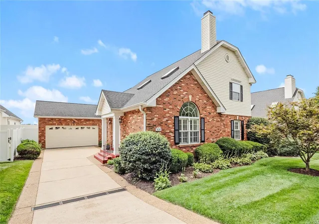 Condominium at 7430 Whitehall Colonial Ln, Saint Louis, MO 63119 | MLS# MIS24073461 | | Sold on 2025-02-11
