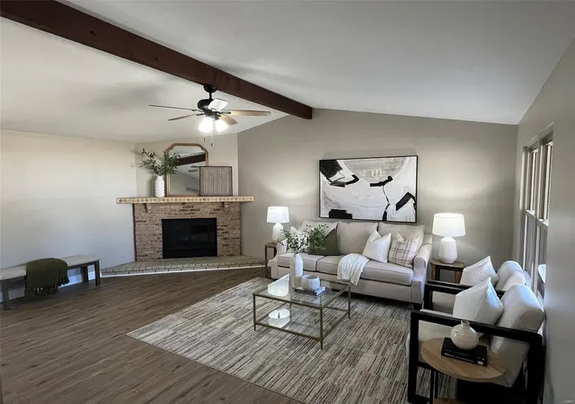 Photo 4 of Single Family Residence at 4 Overland Trail Ct, Saint Charles, MO 63304 | MLS# MIS24073532 |  | Sold on 2024-12-27