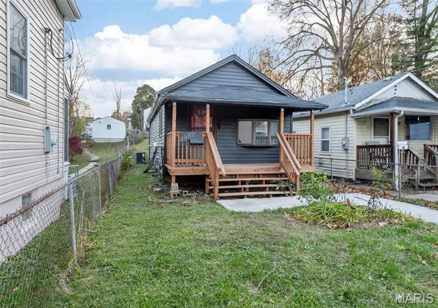 Single Family Residence at 6832 Dale Ave, Saint Louis, MO 63139 | MLS# MIS24073539 | | Sold on 2025-10-03