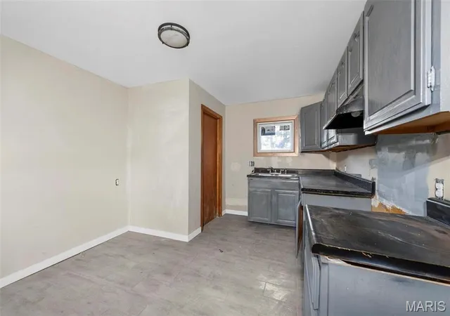 Photo 4 of Single Family Residence at 6832 Dale Ave, Saint Louis, MO 63139 | MLS# MIS24073539 | | Sold on 2025-10-03