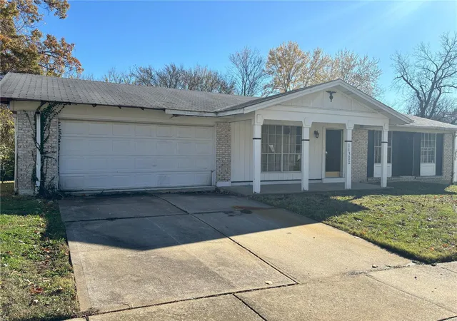 Photo 1 of Single Family Residence at 11322 Stonymont Dr, Saint Louis, MO 63136 | MLS# MIS24073544 | | Sold on 2025-01-02