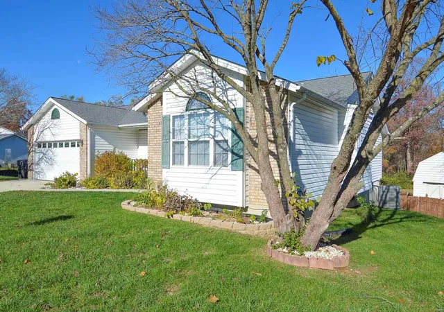 Photo 3 of Single Family Residence at 4088 Bristol Bay Ct, Saint Charles, MO 63304 | MLS# MIS24073564 |  | Sold on 2025-01-17