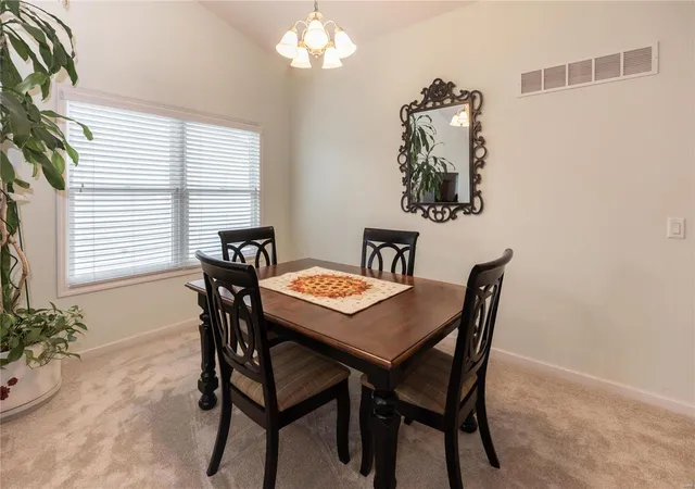 Photo 4 of Villa at 53 Huntgate Dr #9B, Saint Peters, MO 63376 | MLS# MIS24073686 |  | Sold on 2025-04-25
