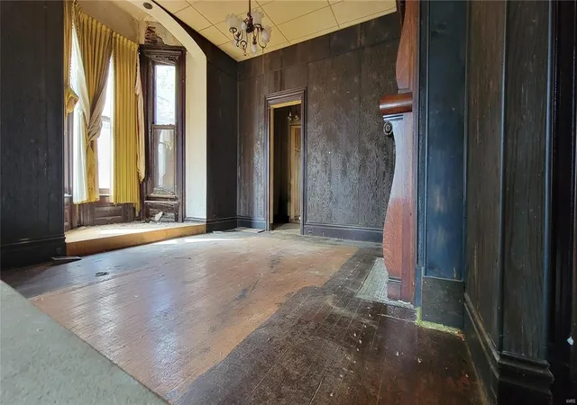 Photo 3 of Single Family Residence at 6703 Vermont Ave, Saint Louis, MO 63111 | MLS# MIS24073747 | | Sold on 2024-12-20