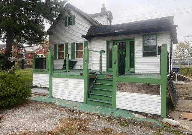 Single Family Residence at 8572 Oriole Ave, Saint Louis, MO 63147 | MLS# MIS24073797 |  | Sold on 2025-04-01