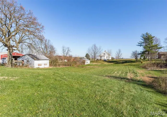 Photo 4 of Single Family Residence at 12449 Quarry Town Rd, Sainte Genevieve, MO 63670 | MLS# MIS24073828 | | Sold on 2025-09-18