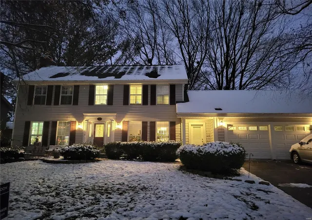 Single Family Residence at 32 Connemara Rd, Saint Peters, MO 63376 | MLS# MIS24073838 | | Sold on 2025-01-13