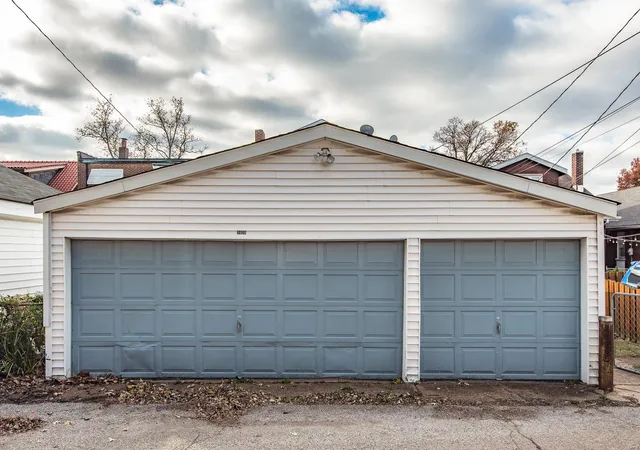 Photo 4 of Multi Family at 3627 Fillmore, Saint Louis, MO 63116 | MLS# MIS24073864 |  | Sold on 2025-01-24