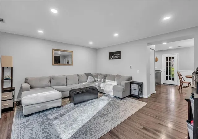 Photo 2 of Condominium at 13 Telluride Ct, Saint Peters, MO 63376 | MLS# MIS24073904 | | Sold on 2025-01-17