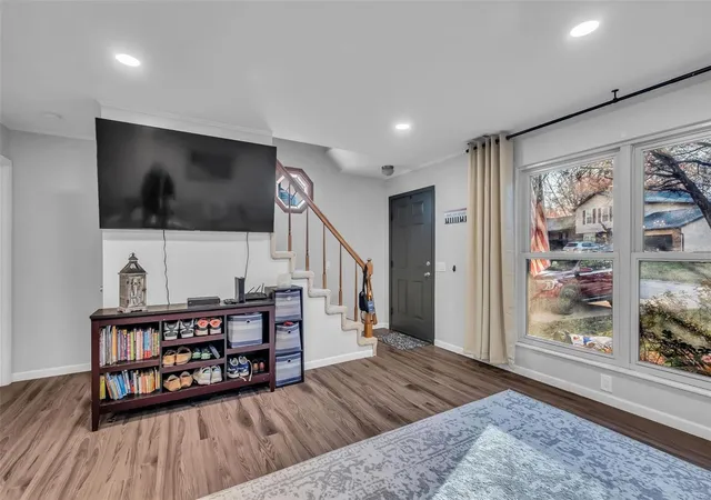 Photo 4 of Condominium at 13 Telluride Ct, Saint Peters, MO 63376 | MLS# MIS24073904 | | Sold on 2025-01-17