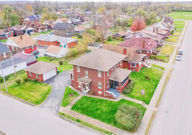 Photo 1 of Single Family Residence at 646 Vogel Pl, East Saint Louis, IL 62205 | MLS# MIS24073964 | | Sold on 2025-02-19