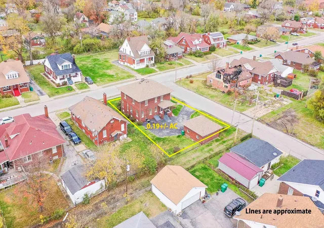 Photo 4 of Single Family Residence at 646 Vogel Pl, East Saint Louis, IL 62205 | MLS# MIS24073964 | | Sold on 2025-02-19