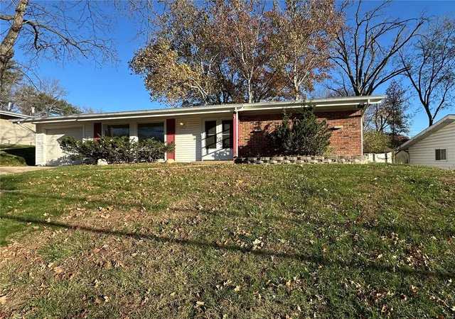 Single Family Residence at 1642 Ross Ave, Saint Louis, MO 63146 | MLS# MIS24073968 | | Sold on 2025-01-02