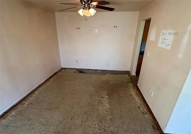 Photo 4 of Single Family Residence at 1642 Ross Ave, Saint Louis, MO 63146 | MLS# MIS24073968 | | Sold on 2025-01-02