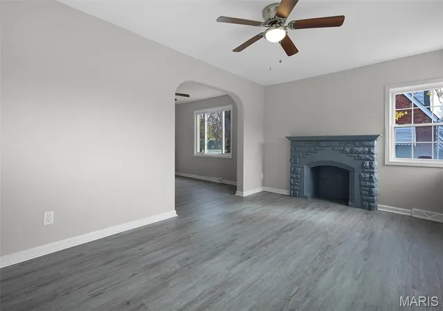 Photo 2 of Single Family Residence at 1021 Lakeview Ave, Saint Louis, MO 63138 | MLS# MIS24073977 | | Sold on 2025-08-14