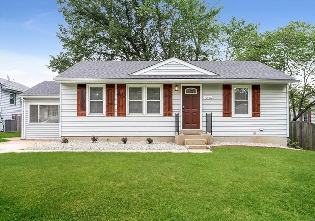 Photo 1 of Single Family Residence at 10566 Kamping Ln, Saint Louis, MO 63123 | MLS# MIS24073995 |  | Sold on 2024-12-31